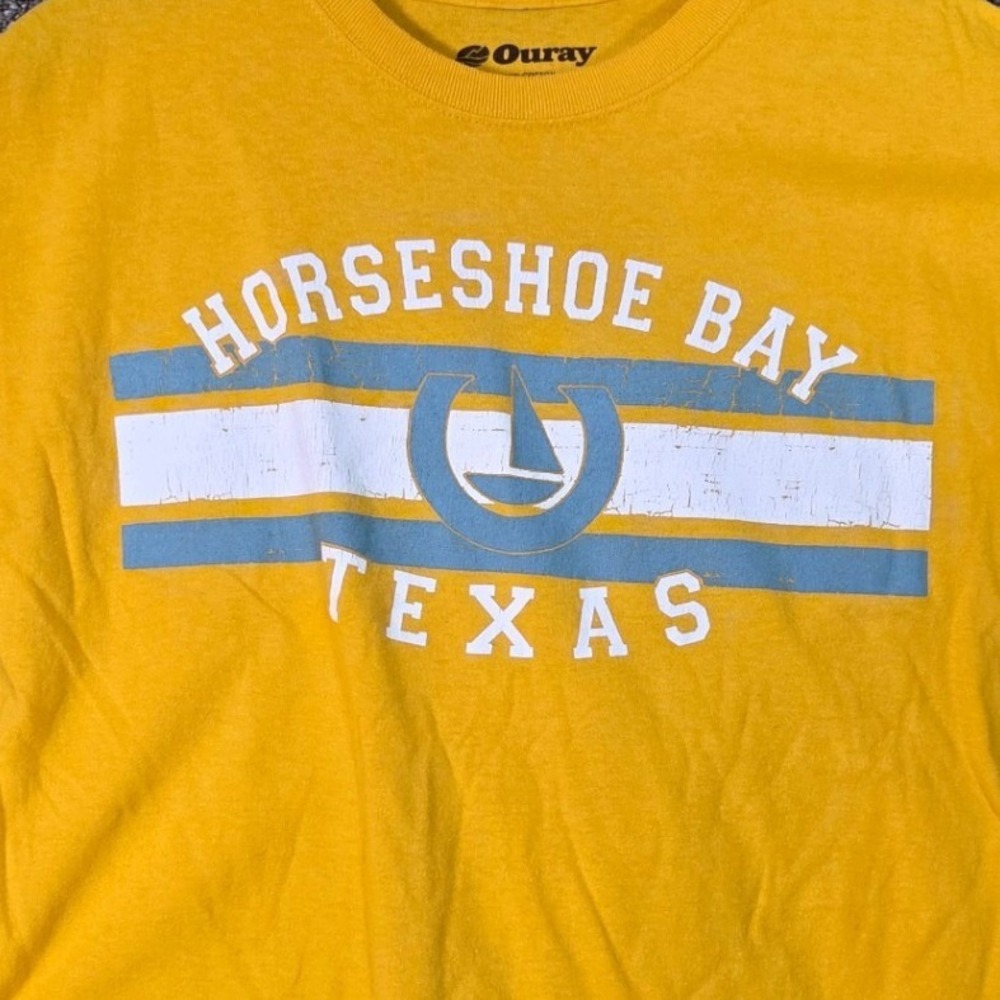 Ouray T-Shirt Mens Medium Yellow Horseshoe Bay Texas Graphic Sailboat Tee